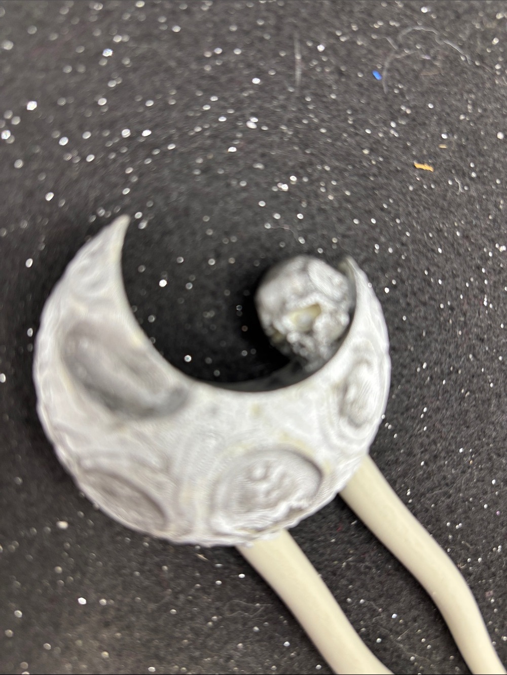 Skull Moon Hair Fork - Picture 5 of 5